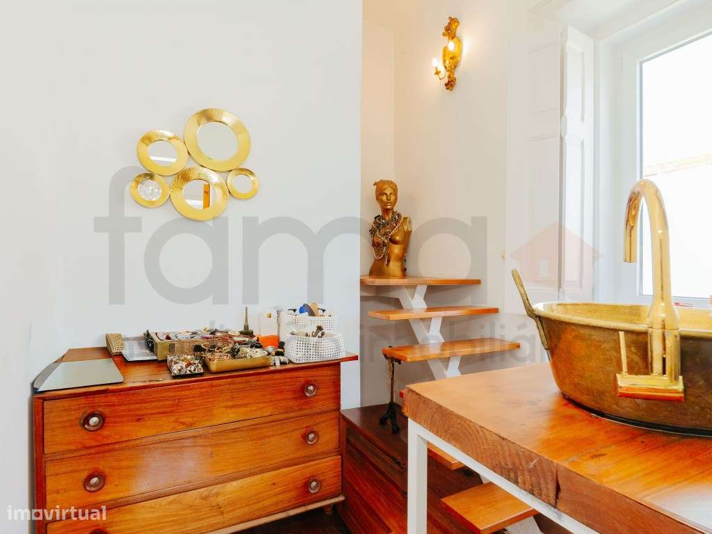 Moradia Bifamiliar T10 com Piscina e Elevada Rentabilidade - Parede...-32
