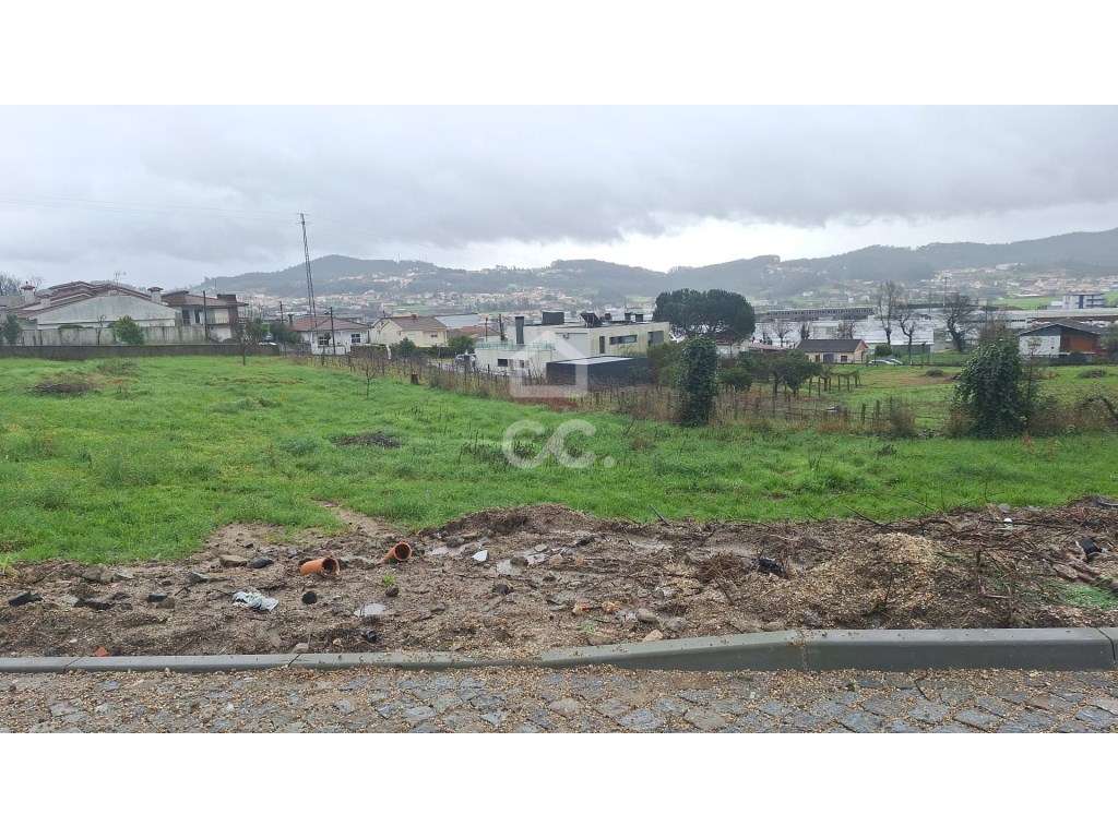 Terreno Urbanizável com 1.793m2 - Grande imagem: 5/9