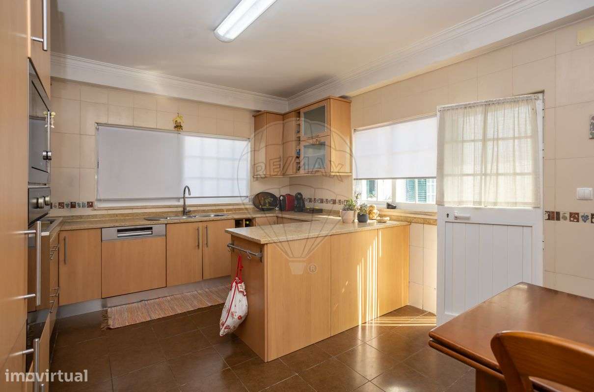 Moradia T4 para venda-17