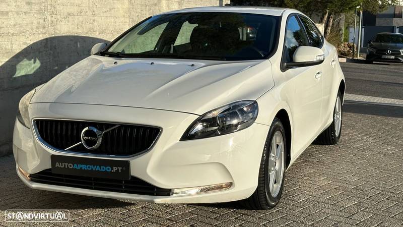 Volvo V40 2.0 D2 Momentum - 34