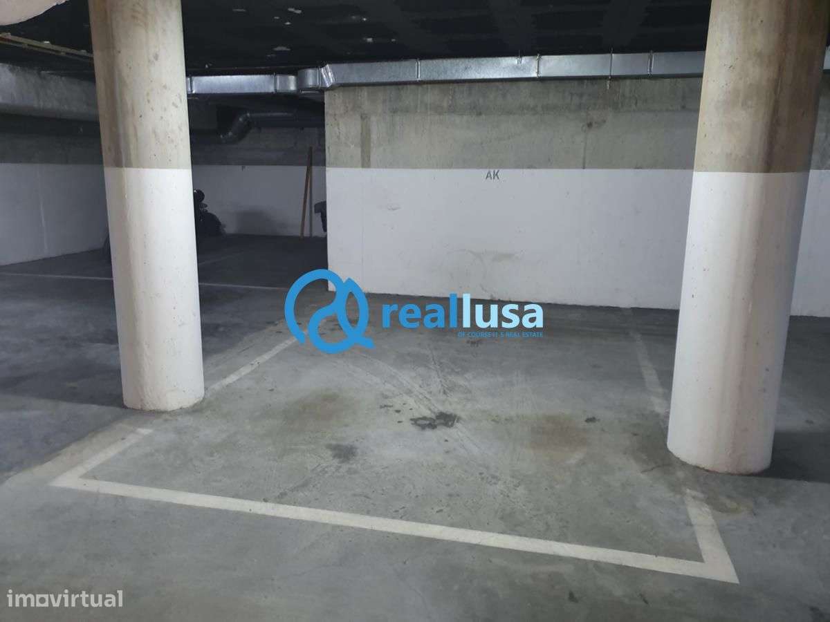 Apartamento T3 Duplex c/ garagem Bonfim Porto-17