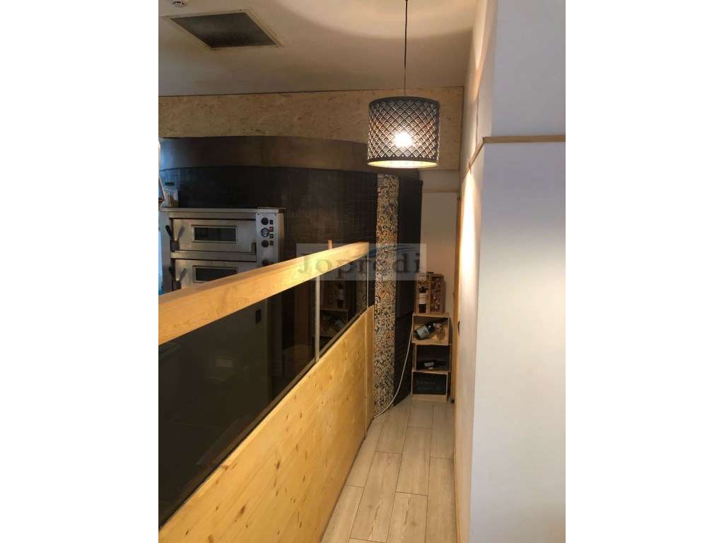 Restaurante/Pizzaria em Carcavelos-10