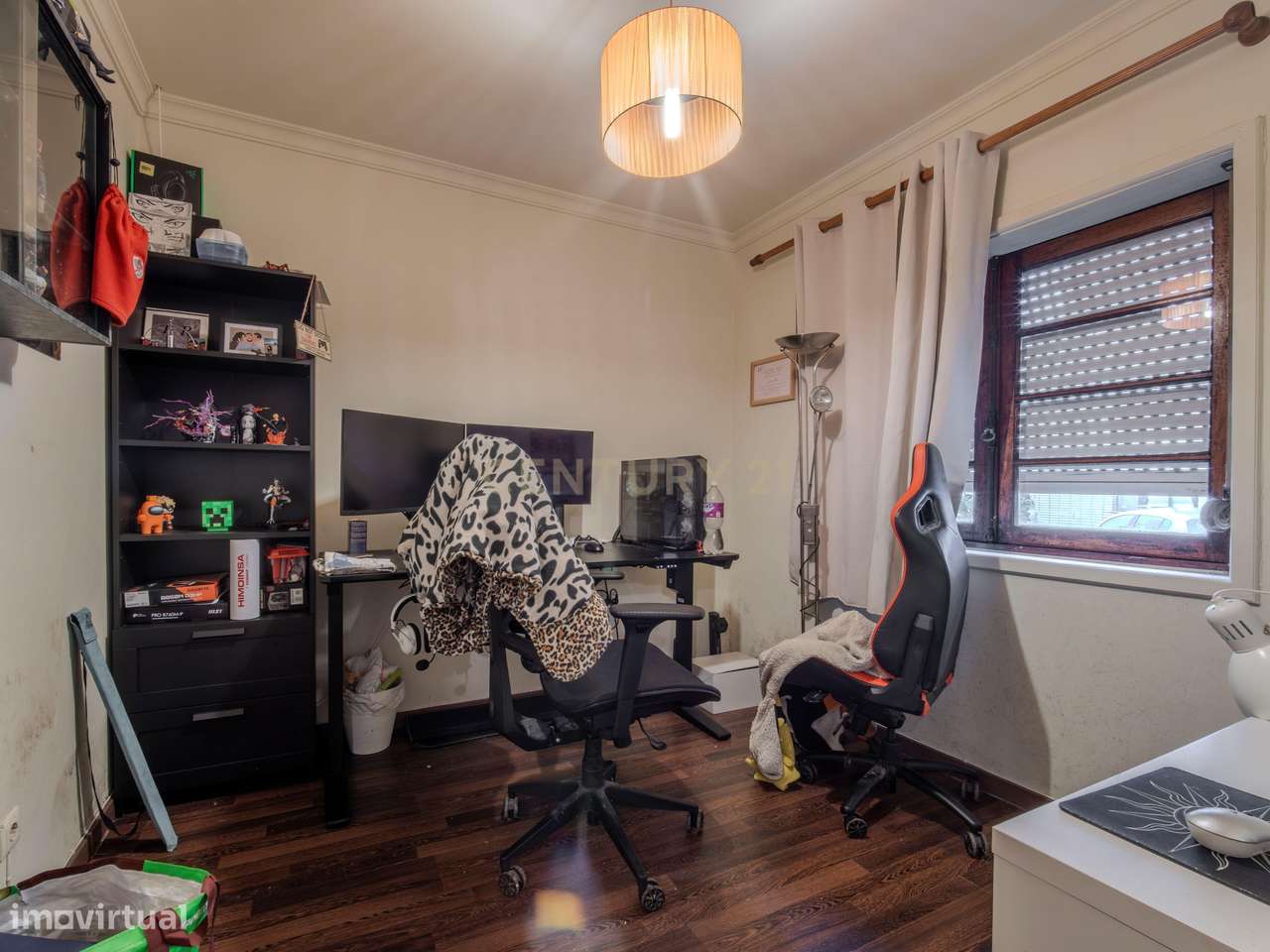 Moradia T3 em Ermesinde com Grande Quintal e Excelente Potencial de In-8