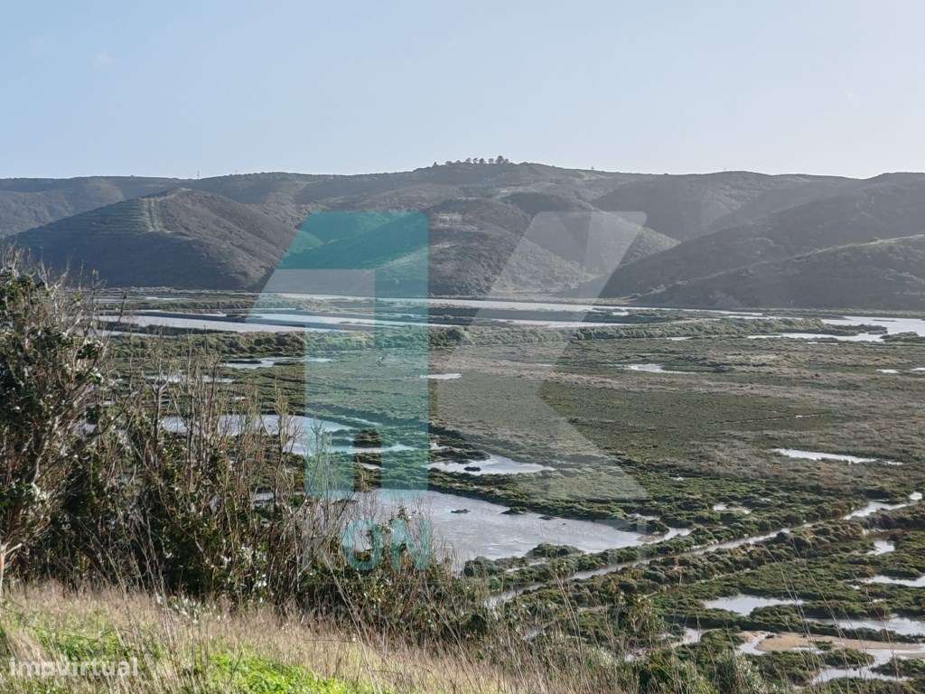 Terreno com 11,1ha junto à Praia da Amoreira - Grande imagem: 3/9