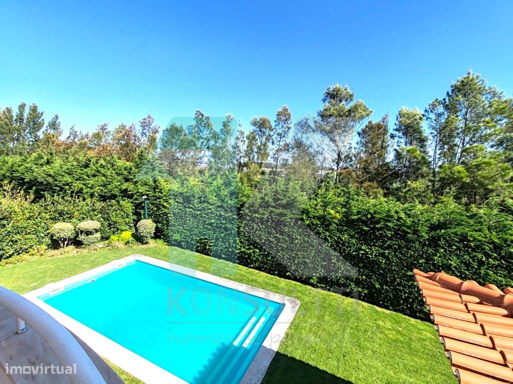 Moradia de luxo T4 com piscina no prestigiado condomínio fechado da...-32