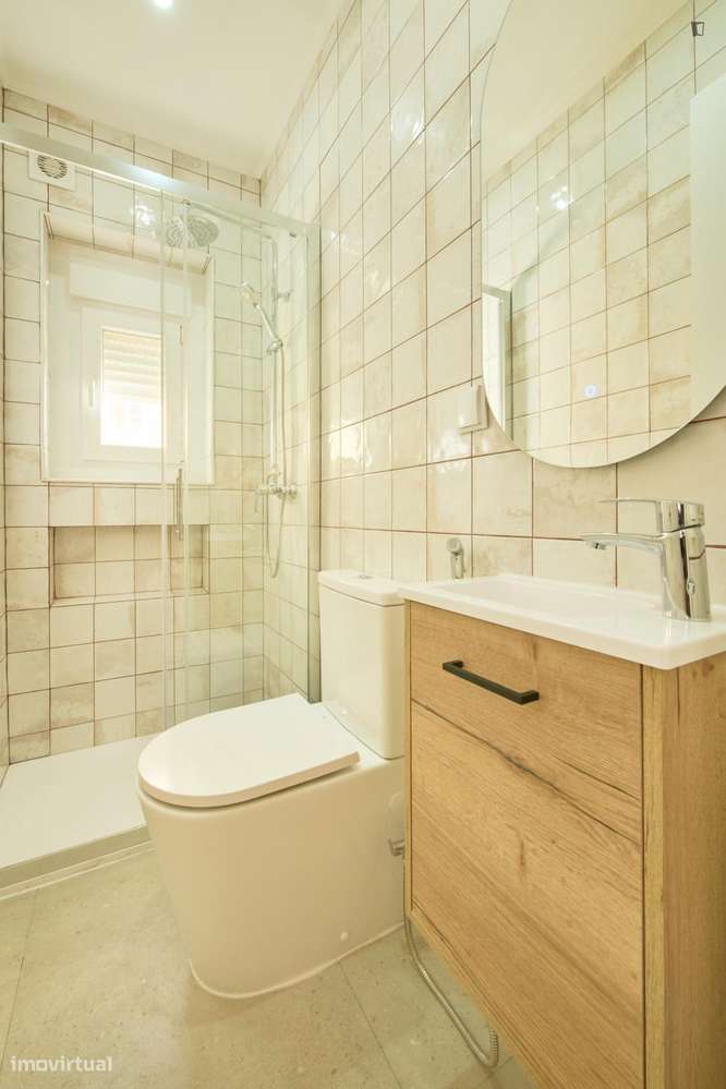 Quarto - localizado em Anjos Lisbon - Grande imagem: 4/52