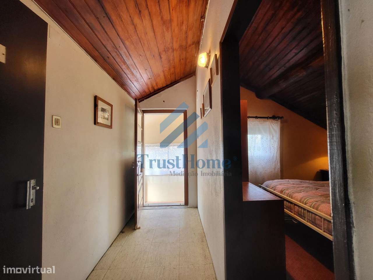 T4 com bastante potencial na Tojeira (Magoito) a 9min da praia...-21