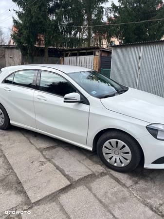 Mercedes-Benz Klasa A 180 (BlueEFFICIENCY) - 2