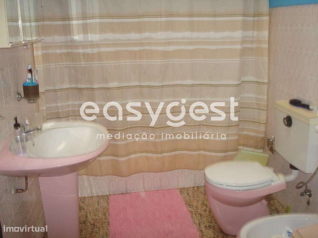 Moradia T6 em Almendra, Vila nova de Foz Côa. - Grande imagem: 4/11