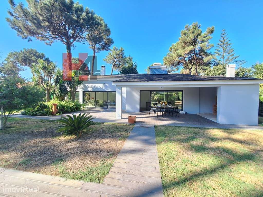 Herdade da Aroeira moradia independente T4-4