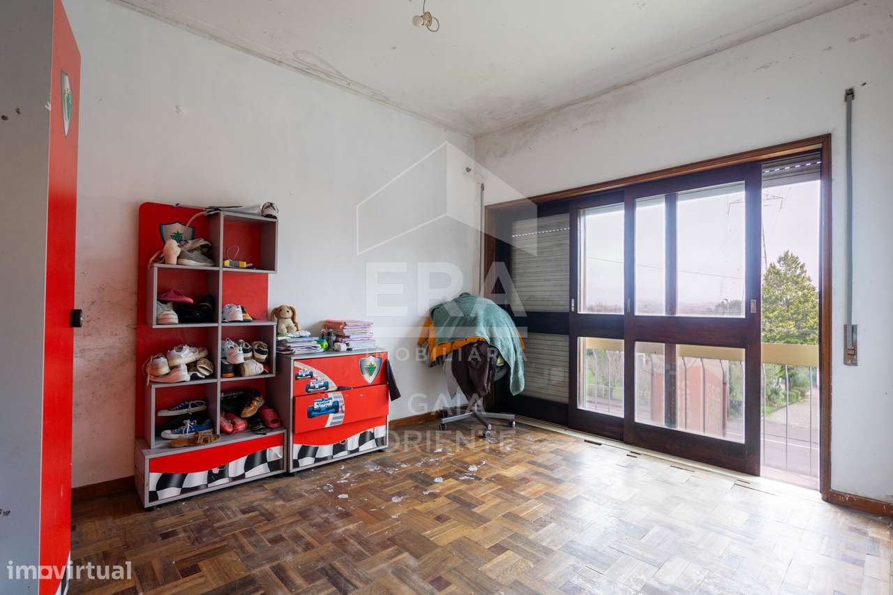 Moradia Isolada T5 com Terreno na N1-20