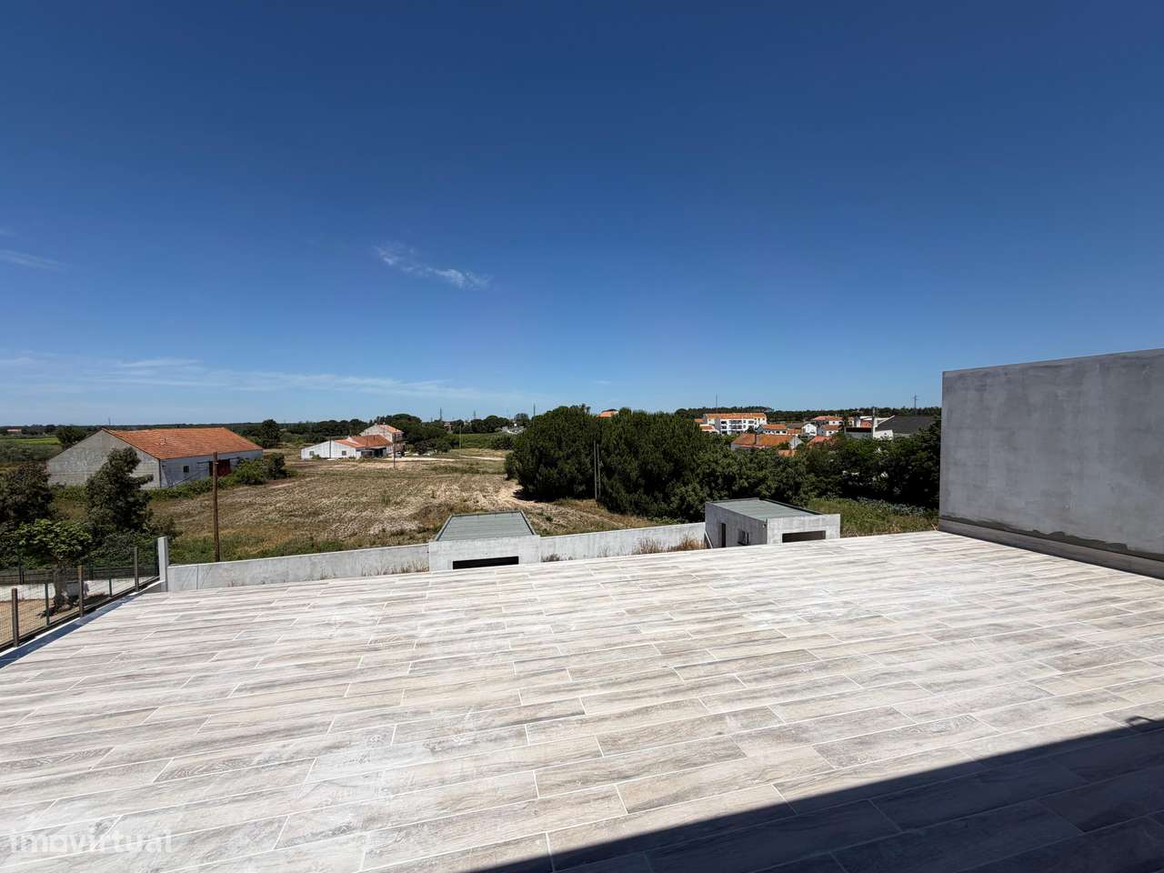 Moradia V4 nova c/ Jacuzzi e vista campo, Montijo-7