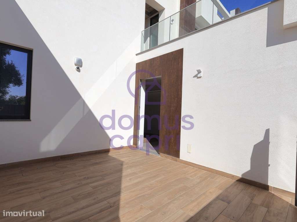 Moradia T3 com Vista Mar, Piscina e Estacionamento em Fuzeta-26