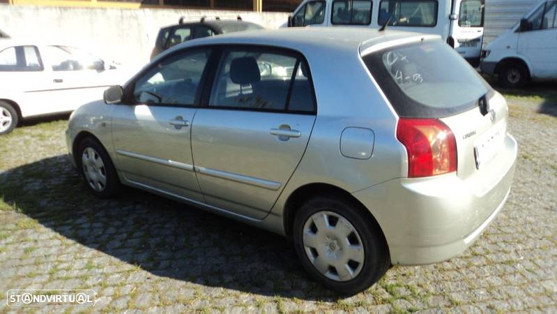 Toyota Corolla 1.4 D-4D 5P 2005 - Para Peças - 3