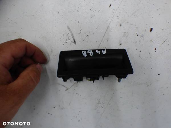 AUDI A4 ORYGINALNY PRZYCISK OTWIERANIA TYLNEJ KLAPY MIKROSTYK 5N0827566 - 1