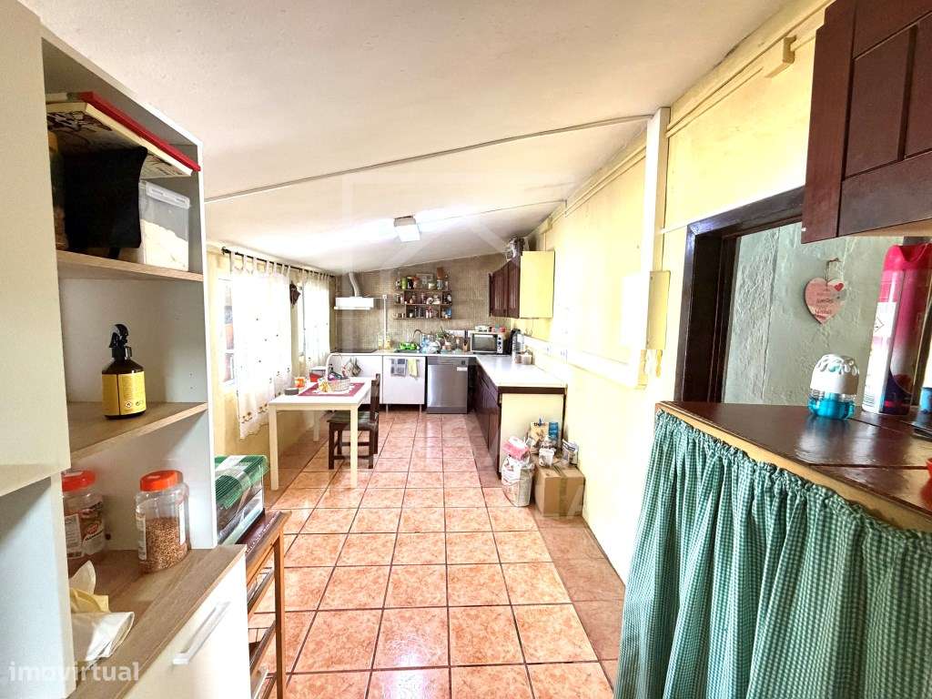 Moradia T4 com quintal e piscina em Vila Ruiva-16