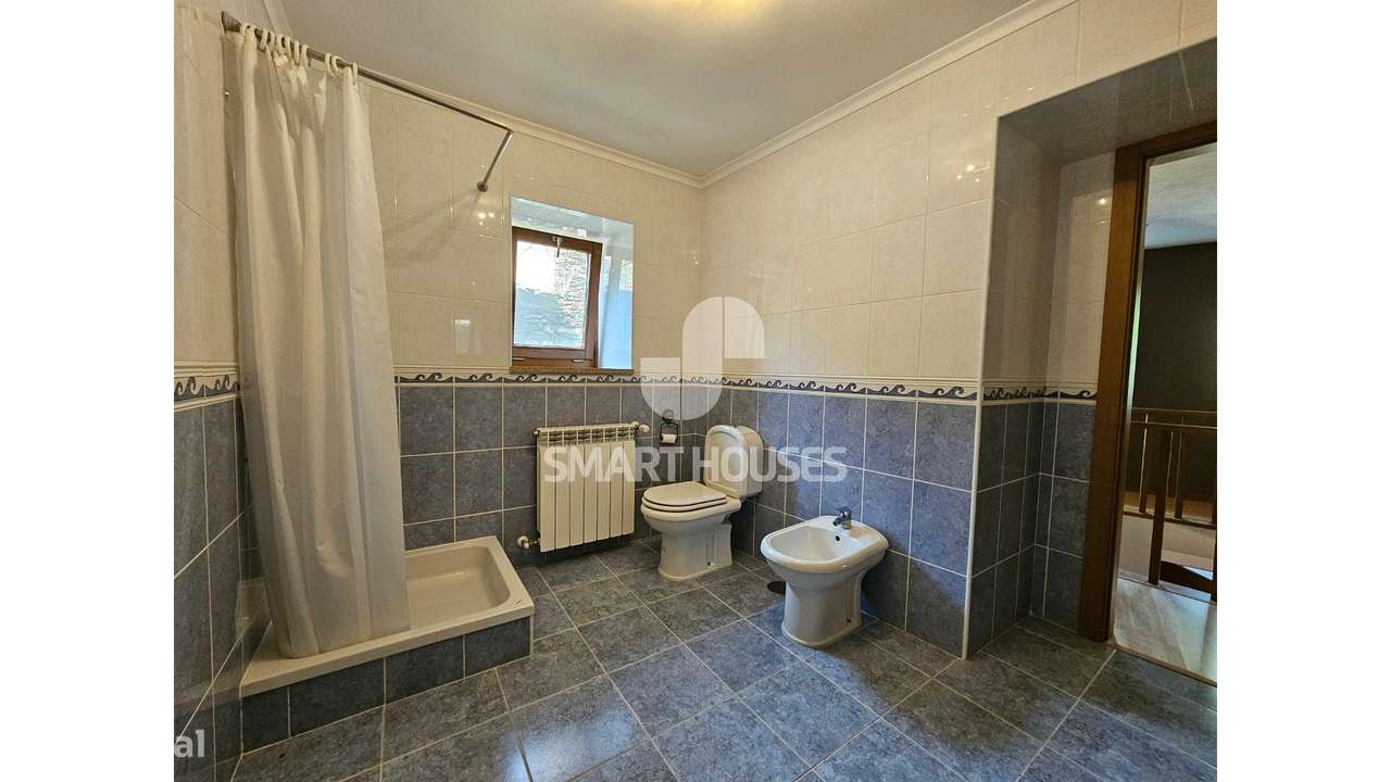 Moradia T3 Caratão c/ terreno junto rio-23