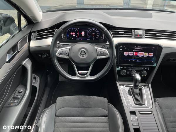 Volkswagen Passat 2.0 TDI 4Mot Elegance DSG - 10