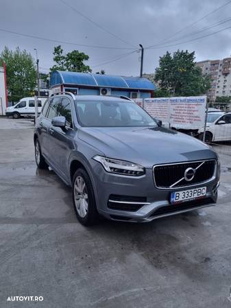 Volvo XC 90 D5 AWD Momentum - 2