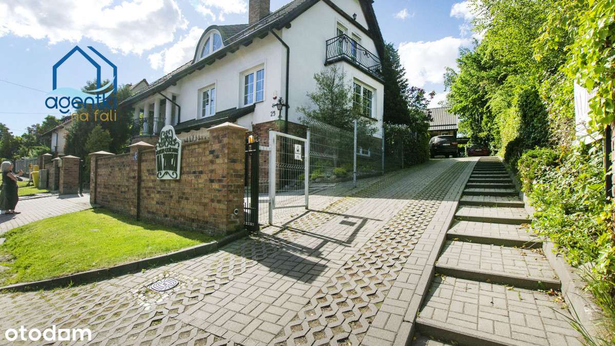 Willa z  budynkiem hostelowym w centrum Gdańska-0