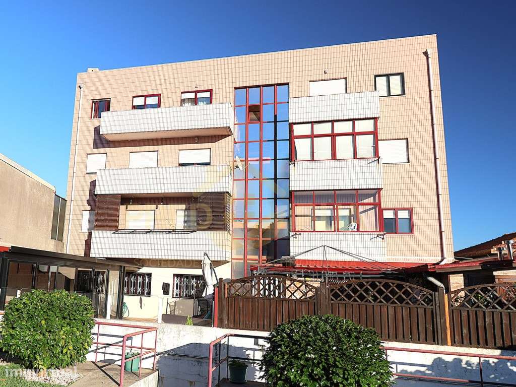 Apartamento T2 S. Félix da Marinha em condominio fechado-26