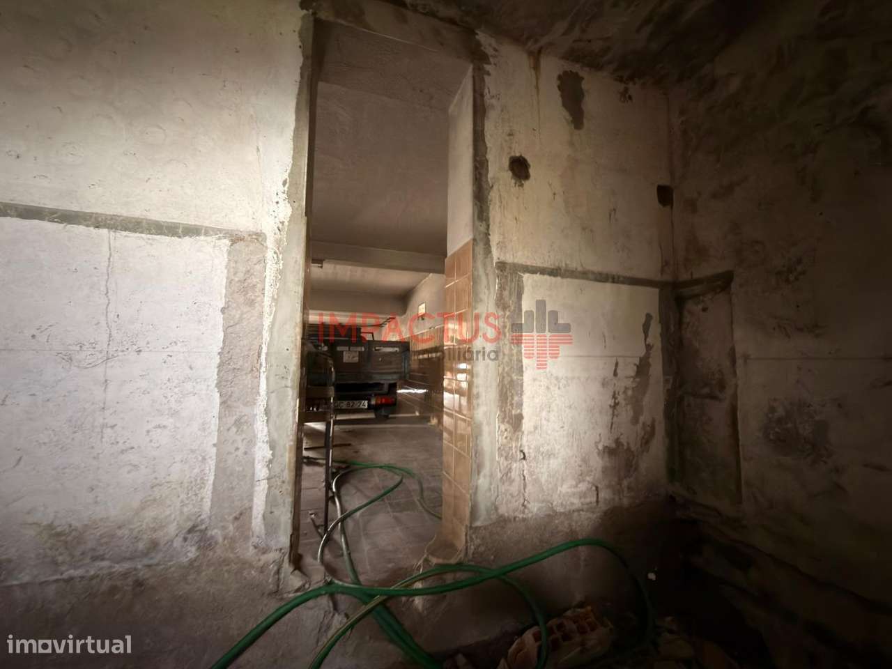 Moradia para Recuperar no Castêlo da Maia-27