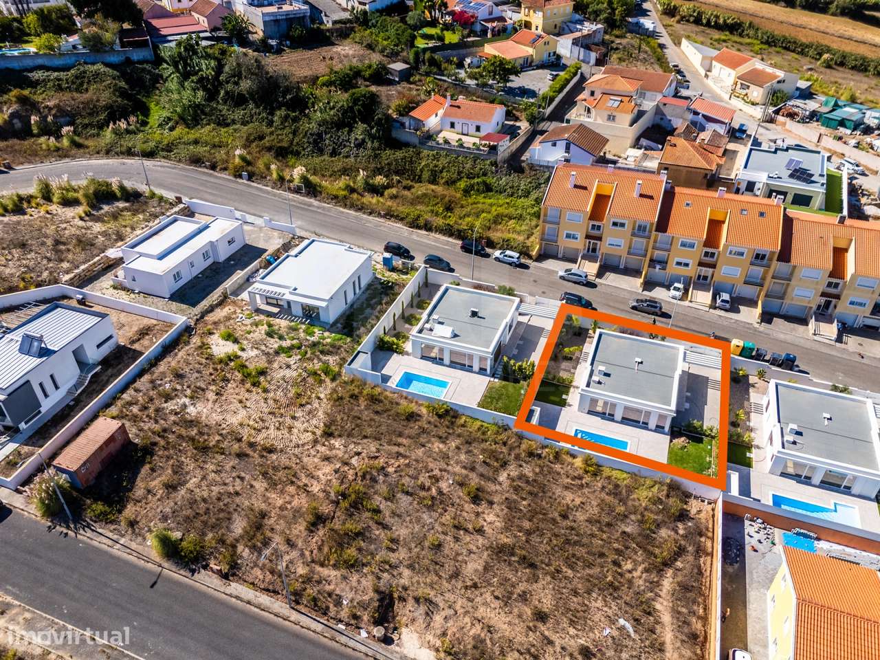 Moradia T3 Térrea com Piscina e Jardim ! - Grande imagem: 1/35