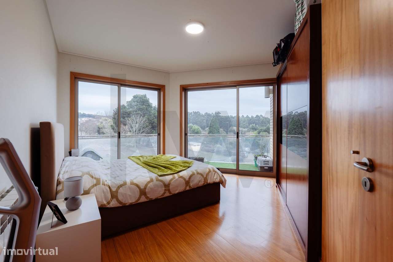 Apartamento T4 Exclusivo | 165 m2 | 4 Varandas + Garagem | Zona do Cav - Grande imagem: 4/20