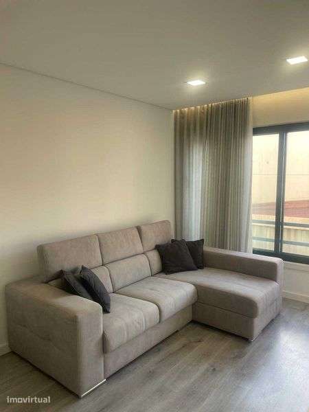 T2 centro do Porto totalmente renovado e equipado - Grande imagem: 4/12