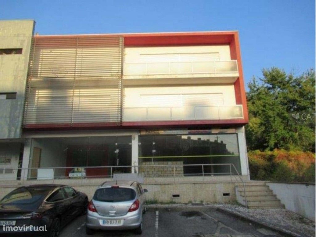 Lugar de parqueamento em Vila Verde inserido em edifício ...