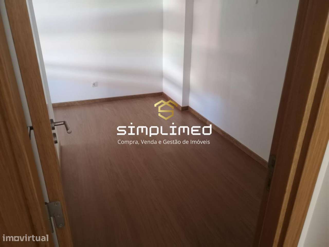 Apartamento T1 Transformado em T2 – Lavradio-9
