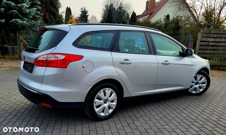 Ford Focus 1.0 EcoBoost Ambiente - 24