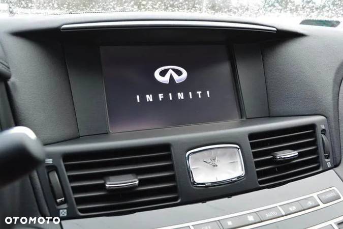 Infiniti Q70 Hybrid Premium Executive - 17