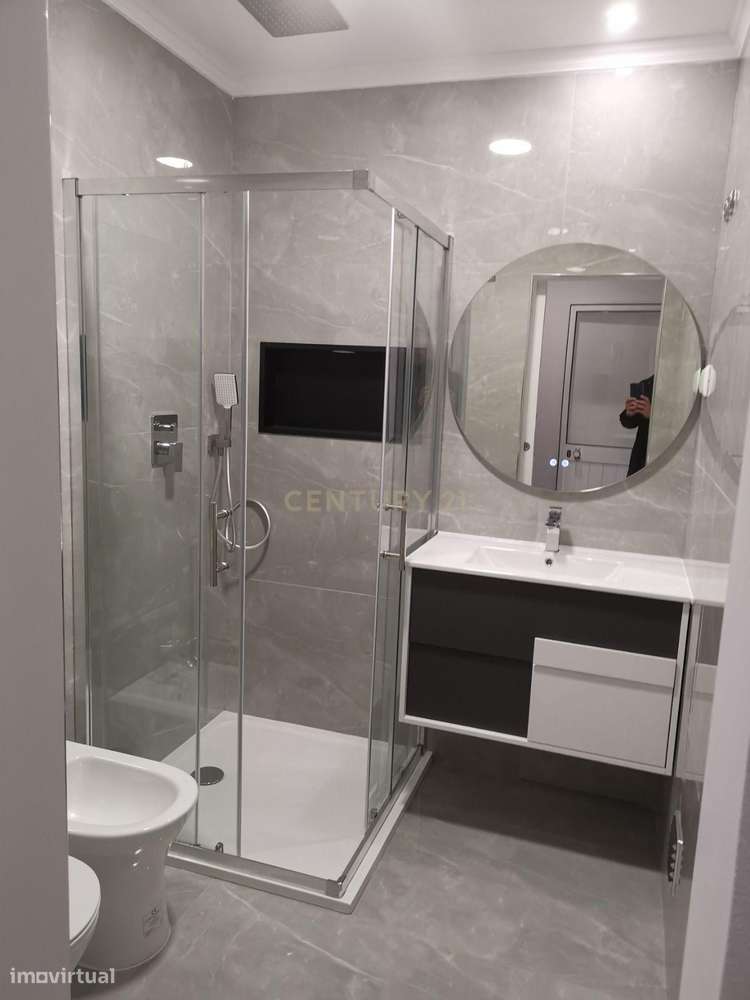 Apartamento Renovado T4 em Seixal - Oportunidade Única! - Grande imagem: 3/7