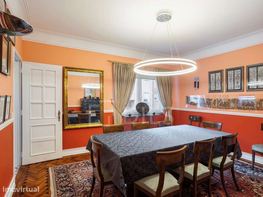 Apartamento T4 com garagem e elevado, na Estrela, Lisboa - Grande imagem: 5/21