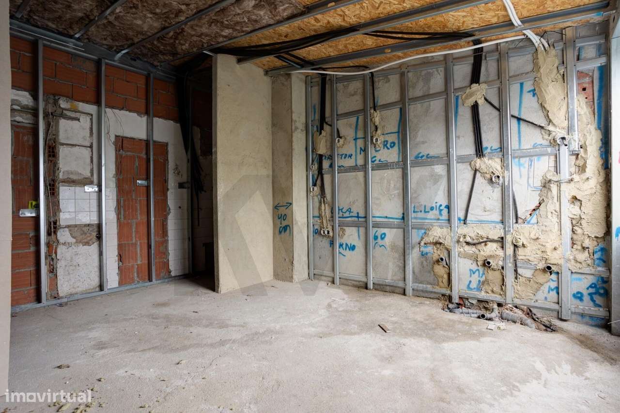 Apartamento T1 no centro de Camarate - Totalmente remodelado - Grande imagem: 5/8