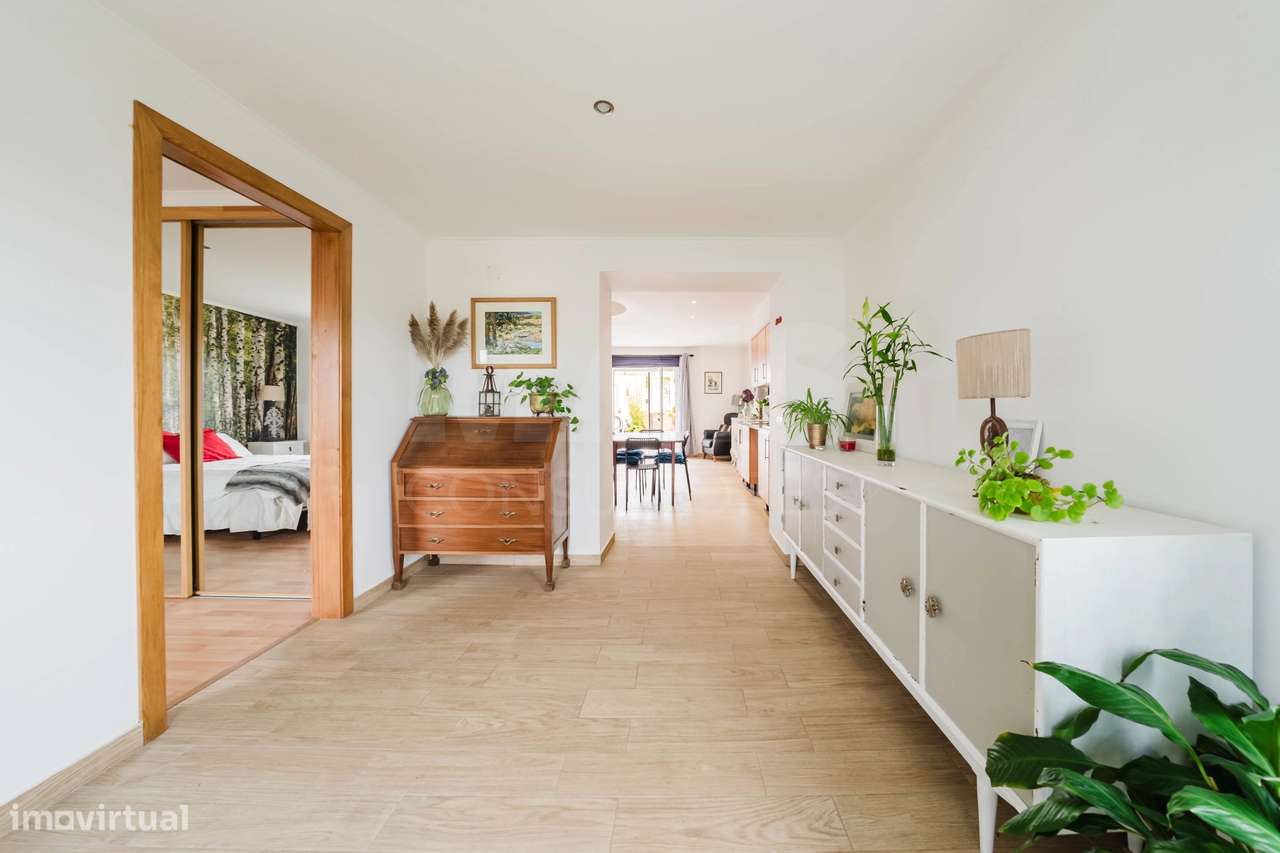 Moradia Térrea Renovada C/ Logradouro e Terreno, Vimeiro - Lourinhã-25