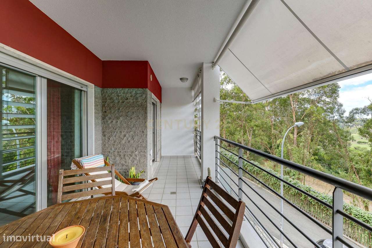 Apartamento T3 com vista panorâmica sobre o Jamor em condomínio fechad-20