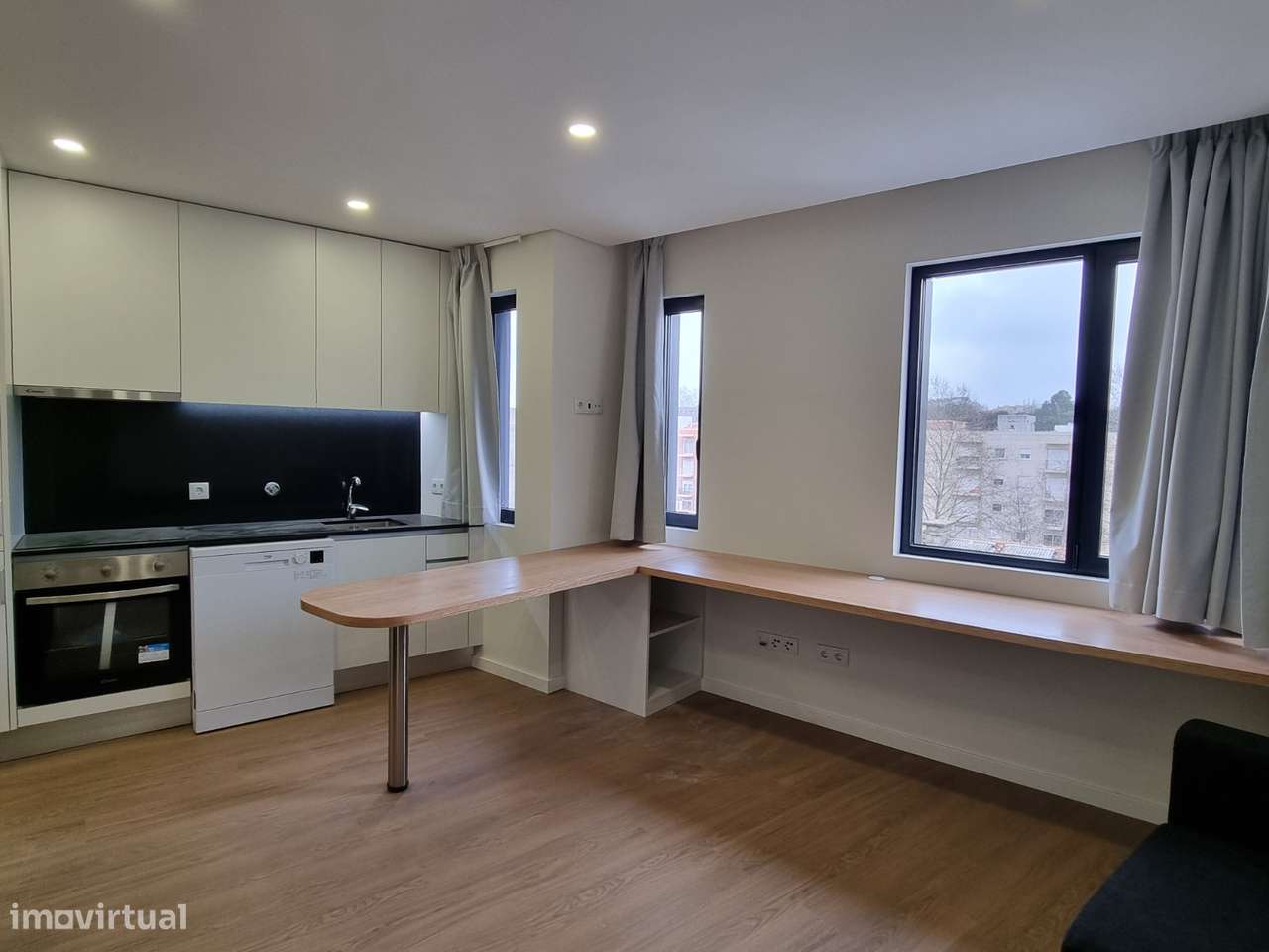 Apartamento T0 Kit novo, ao Hospital de S. João - Grande imagem: 2/11