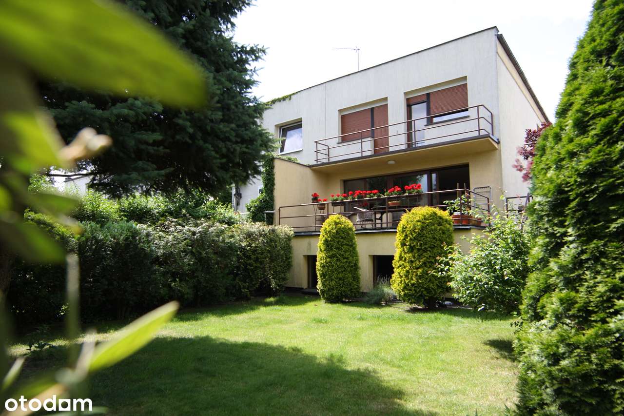 Przestronny dom z garażem i piwnicą, Świetna okazja na FLIP!-3