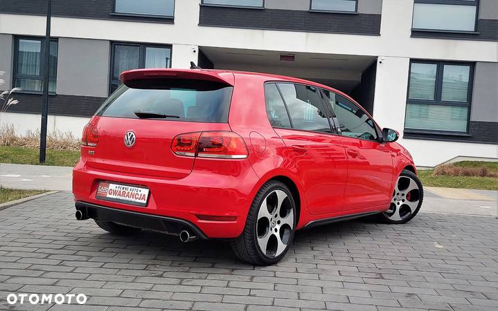 Volkswagen Golf 2.0 GTI adidas - 10