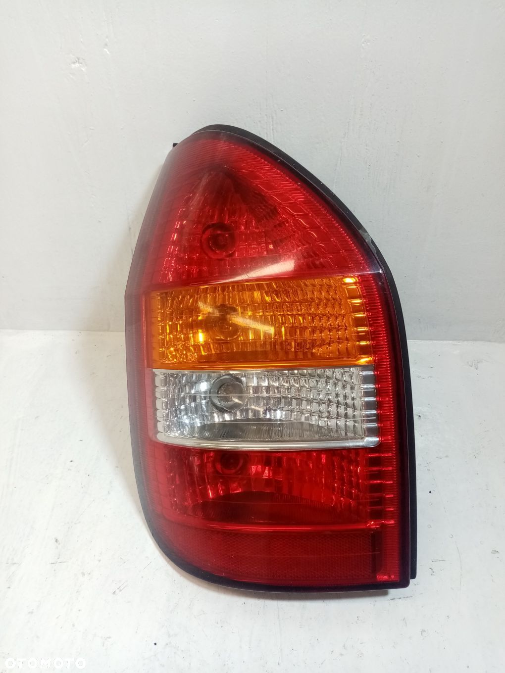 LAMPA LEWA TYLNA OPEL ZAFIRA A - 1