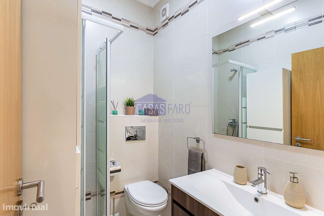 Apartamento T3 semi-novo nos arredores de Olhão na Zona Alta com estac-19