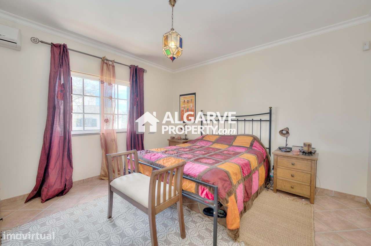 Charmosa moradia V3+1 com vista mar e serra perto de Olhão - Grande imagem: 4/57