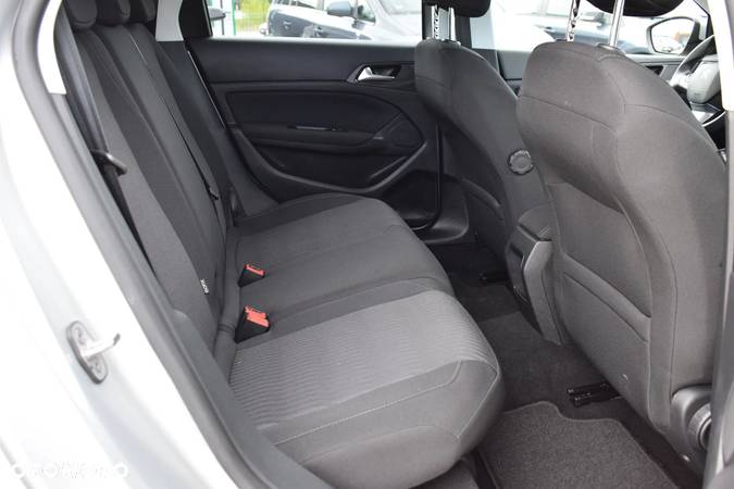 Peugeot 308 1.6 e-HDi Access S&S - 36