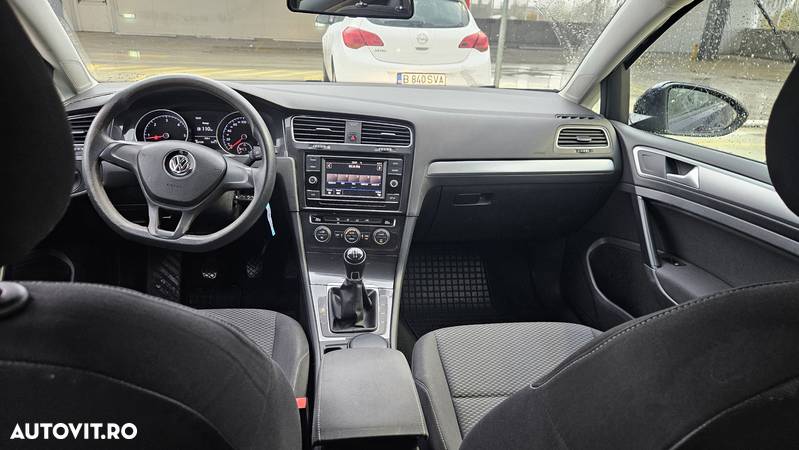 Volkswagen Golf 1.6 TDI Trendline - 5