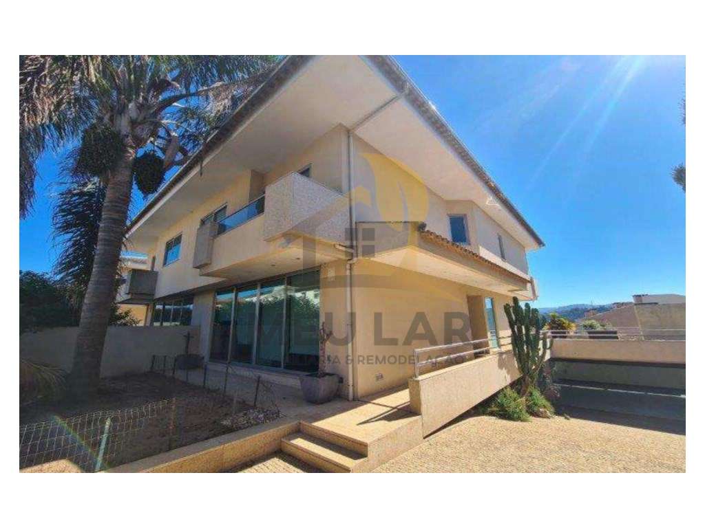 MORADIA DE LUXO T3-9