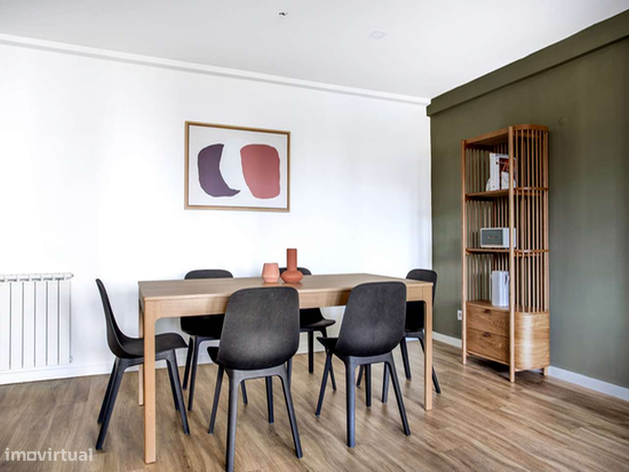 Apartamento T2 com varanda e ar condicionado