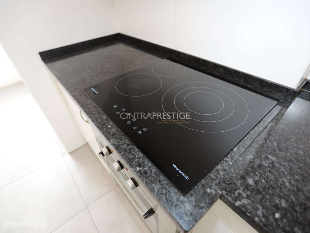 Arrendamento - Apartamento T2 Remodelado na Rua Alfredo Keil, Amadora - Grande imagem: 3/26