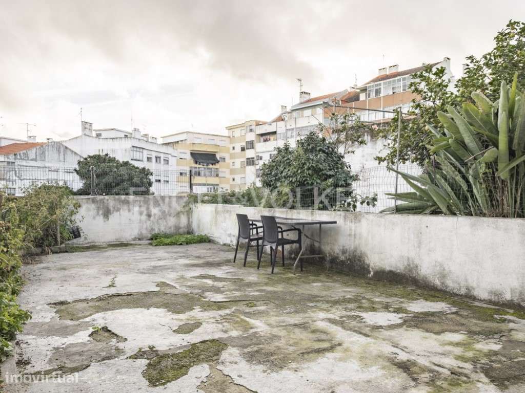 T3 com garagem e logradouro exclusivo no Seixal - Grande imagem: 4/28